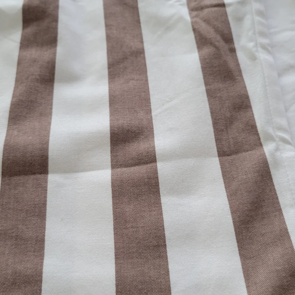 Kids Casual Striped Wide-Leg Bottoms in Beige and White - Picture 4 of 6